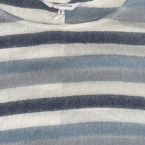 BCBGeneration Cropped Blouse Blue and White Striped Wide Fit Flutter Sleeve - Picture 6 of 8